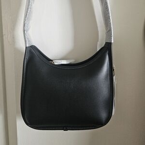 Coach Vintage Reissue Curve Zip Black Classic Black Shoulder Bag